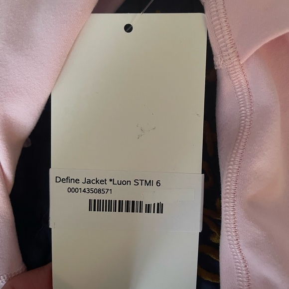 NWT Lululemon Define Jacket in Strawberry Milkshake sz6 - Picture 9 of 9